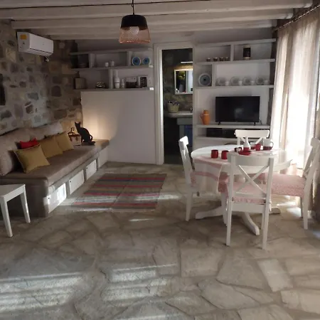 Vagia 2 Serifos Town