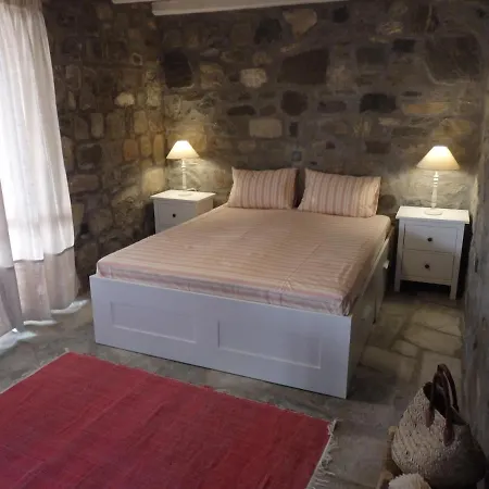 Vagia 2 Serifos Town